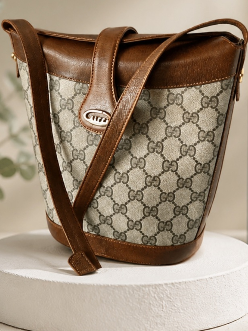 🛑❌Price Drop❌Authentic Gucci Canvas Shoulder Bag #FM1819 Brown/Beige.